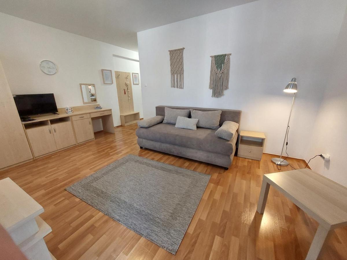 Myrelax Apartment - Hajdúszoboszló Eksteriør bilde